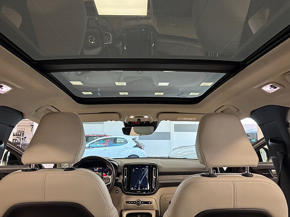 Volvo XC40 7 of 26