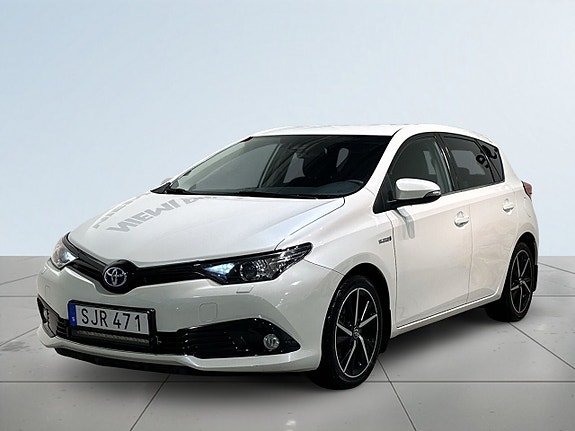 Toyota Auris 16 of 21