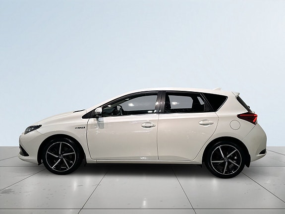 Toyota Auris 4 of 21