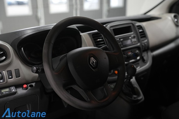 Renault Trafic 19 of 24