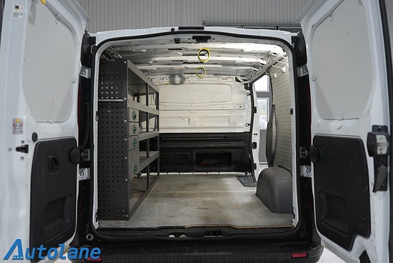 Renault Trafic 11 of 24