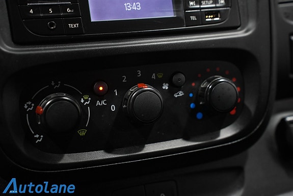 Renault Trafic 23 of 24