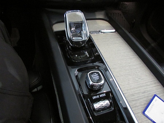 Volvo XC60 15 of 20