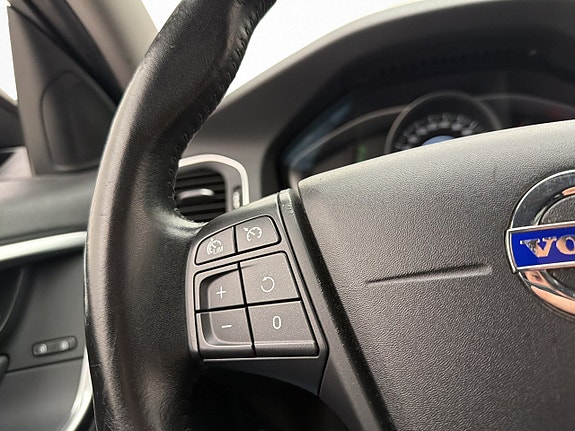 Volvo V60 15 of 28