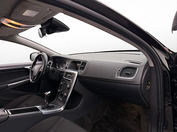 Volvo V60 23 of 28