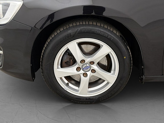 Volvo V60 25 of 28