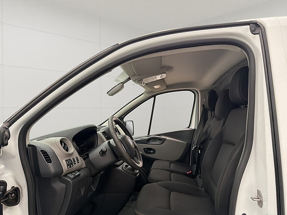 Renault Trafic 14 of 25