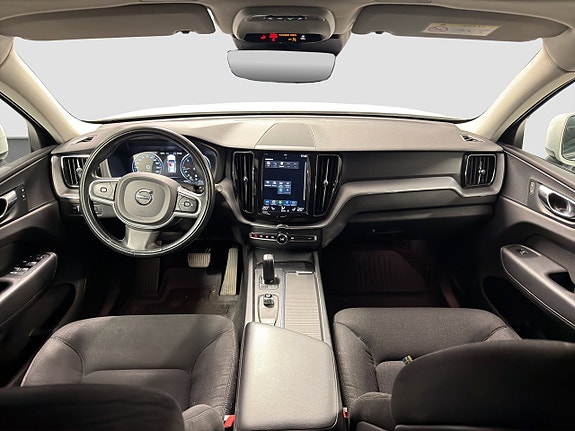 Volvo XC60 10 of 21