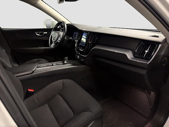 Volvo XC60 18 of 21