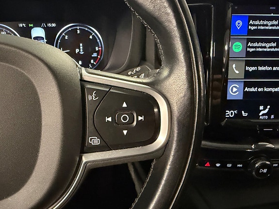 Volvo XC60 14 of 28
