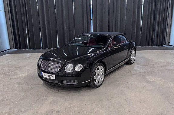 Bentley Continental GTC 2 of 19