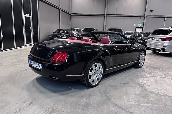 Bentley Continental GTC 8 of 19