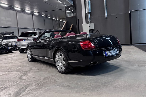 Bentley Continental GTC 6 of 19