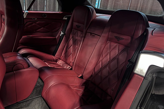 Bentley Continental GTC 15 of 19