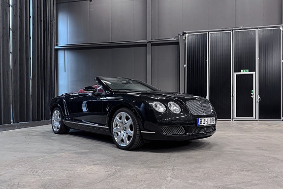 Bentley Continental GTC 10 of 19
