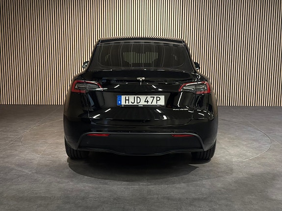 Tesla Model Y 5 of 22