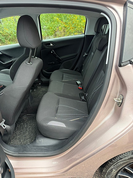 Peugeot 208 6 of 6