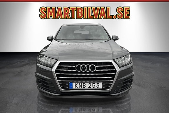 Audi Q7 9 of 30