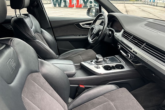 Audi Q7 10 of 30