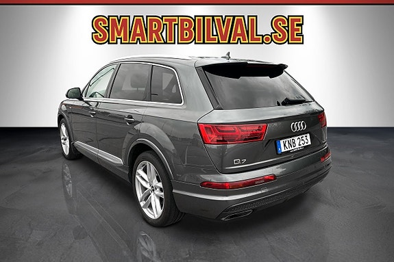 Audi Q7 4 of 30