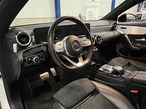 Mercedes-Benz CLA200 9 of 25