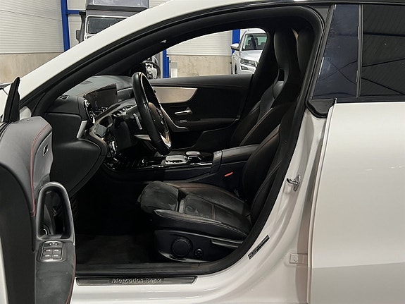 Mercedes-Benz CLA200 8 of 25