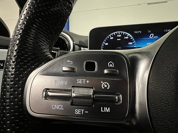Mercedes-Benz CLA200 11 of 25