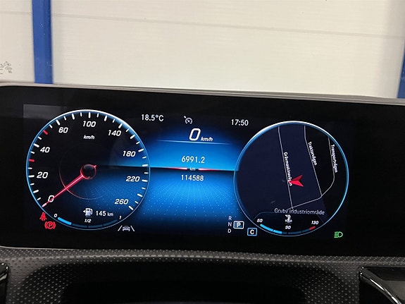 Mercedes-Benz CLA200 12 of 25