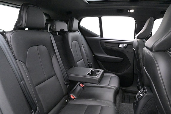 Volvo XC40 24 of 27