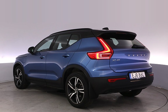 Volvo XC40 4 of 27