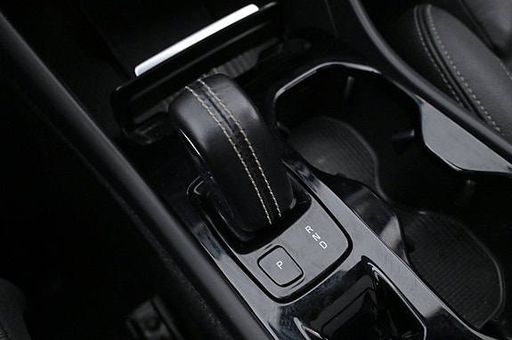 Volvo XC40 20 of 27