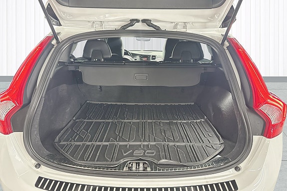 Volvo V60 Cross Country 18 of 20
