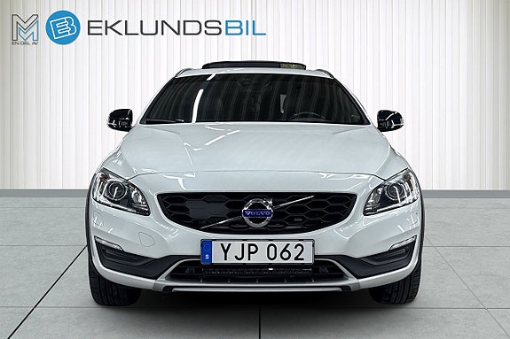 Volvo V60 Cross Country 7 of 20