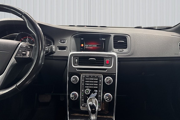 Volvo V60 Cross Country 9 of 20