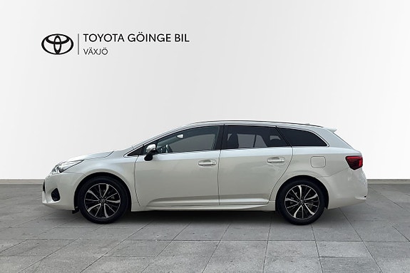 Toyota Avensis 4 of 20