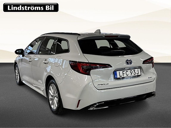 Toyota Corolla 4 of 18