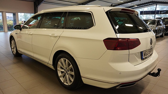 Volkswagen Passat 6 of 27