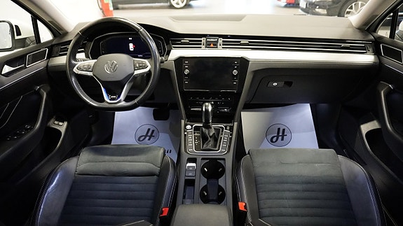 Volkswagen Passat 11 of 27