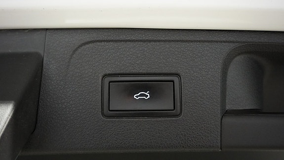 Volkswagen Passat 23 of 27