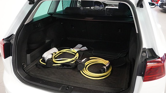 Volkswagen Passat 5 of 27