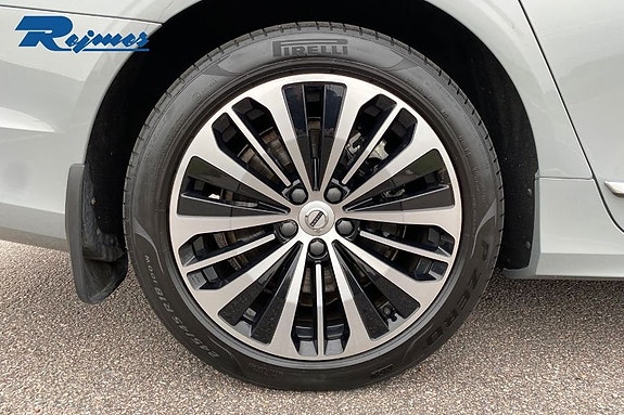 Volvo V90 17 of 21