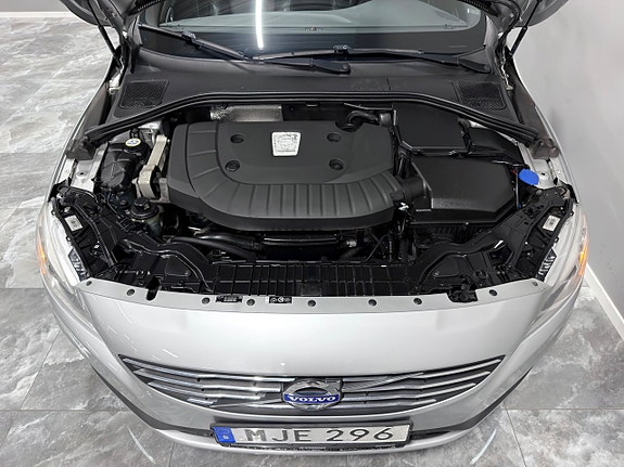 Volvo V60 12 of 28