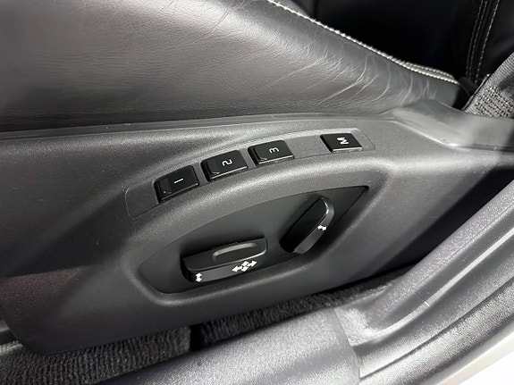 Volvo V60 14 of 28