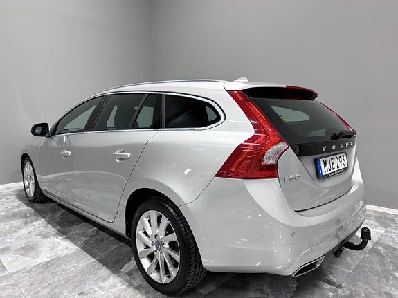 Volvo V60 5 of 28