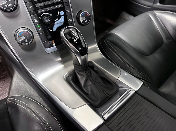 Volvo V60 20 of 28