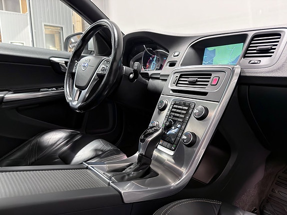 Volvo V60 23 of 28