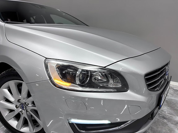 Volvo V60 10 of 28