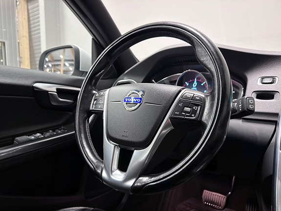 Volvo V60 22 of 28