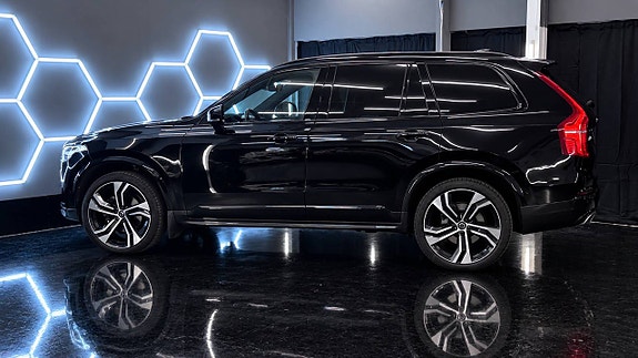 Volvo XC90 4 of 27