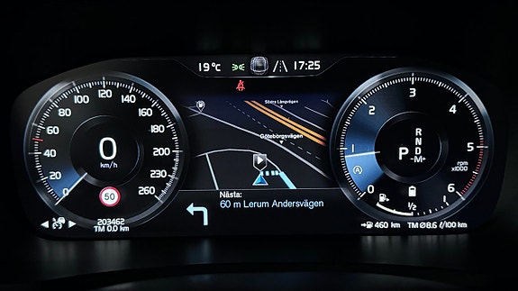 Volvo XC90 14 of 27